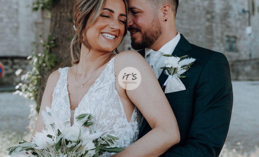 Hochzeitsfoto von Jessica & Luca, aufgenommen von Marcel-Hochzeitsvideo.de, das die unvergesslichen Momente ihrer Hochzeit festhält.